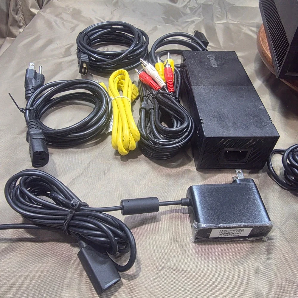 Microsoft Xbox One 500GB Console Black with Kinect Sensor and Media Remote